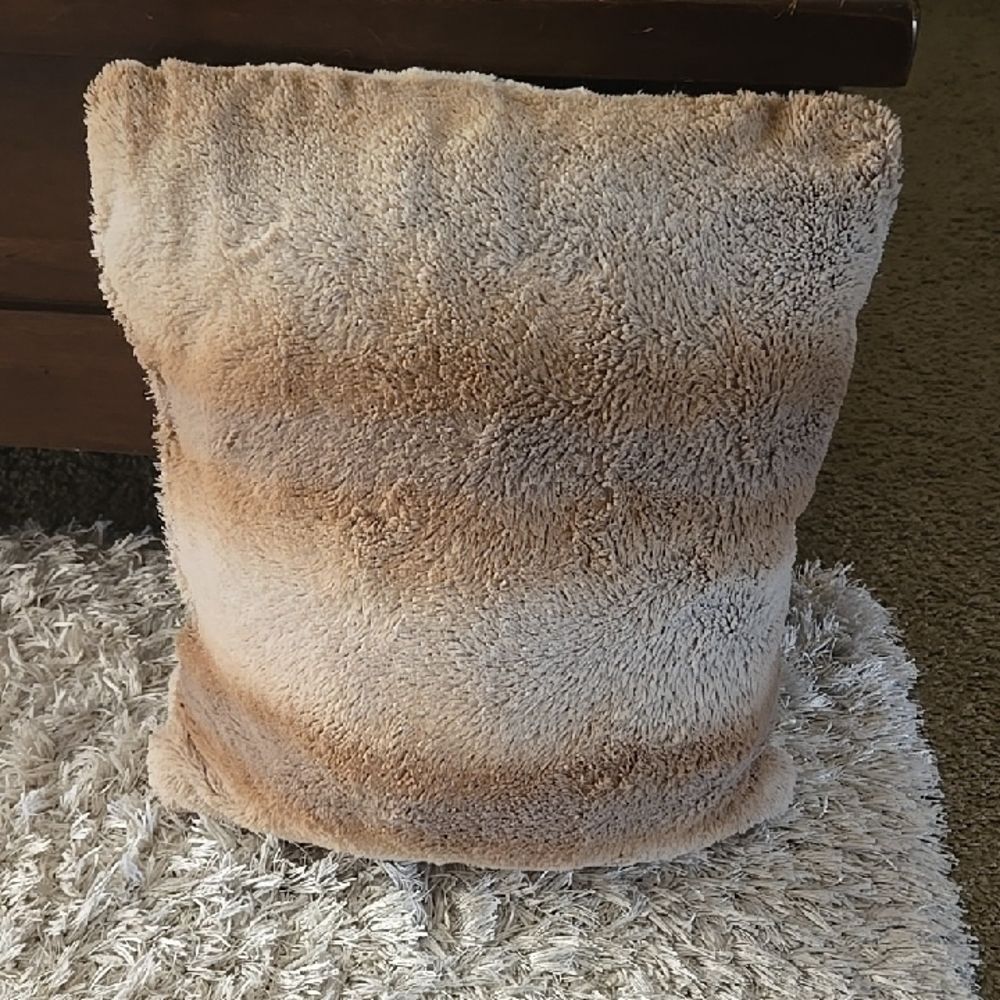 Cozy Tan and Cream Fuzzy Soft Couch Bed Comfy Y2k Pillow One Unisex Home House - Picture 4 of 13